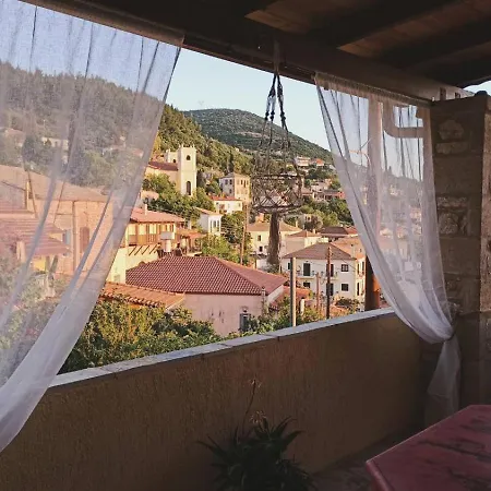 το αρχοντικό του κάστρου Διαμέρισμα *