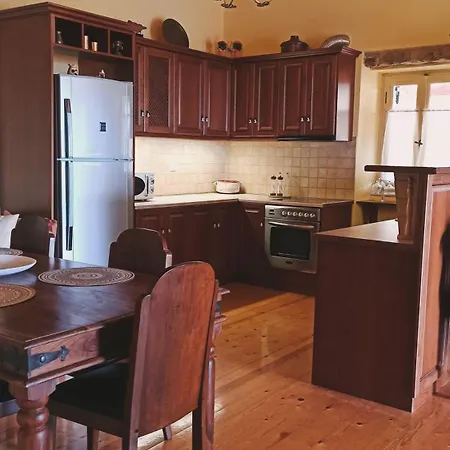 το αρχοντικό του κάστρου Κυπαρισσία